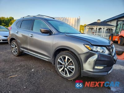 Czwarte zdjęcie samochodu z boku: 2020 NISSAN ROGUE SL VIN:5N1AT2MV1LC753337 - miniatura