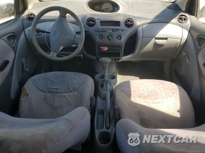 Zdjęcie 8 z 12 samochodu: 2000 TOYOTA ECHO BASE VIN:JTDAT1231Y5010057 - miniatura