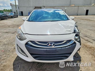 Piąte zdjęcie samochodu w środku: 2013 HYUNDAI ELANTRA GT BASE VIN:KMHD35LE7DU055777 - miniatura