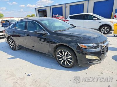 Czwarte zdjęcie samochodu z boku: 2020 CHEVROLET MALIBU RS VIN:1G1ZG5STXLF151767 - miniatura