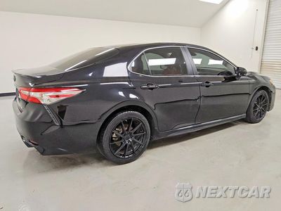 Trzecie zdjęcie samochodu z tyłu: 2018 TOYOTA CAMRY SE VIN:4T1B11HK5JU027492 - miniatura