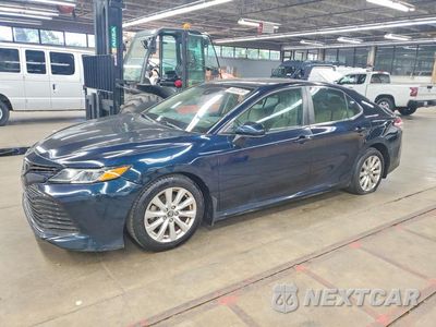 2018 TOYOTA CAMRY LE 4T1B11HK5JU531265 - główne zdjęcie licytacji z USA - miniatura