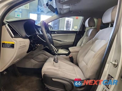 Zdjęcie 7 z 13 samochodu: 2016 HYUNDAI TUCSON SE VIN:KM8J23A49GU161463 - miniatura