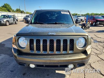 Piąte zdjęcie samochodu w środku: 2015 JEEP PATRIOT LATITUDE VIN:1C4NJRFB8FD339882 - miniatura