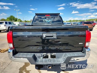 Zdjęcie 6 z 12 samochodu: 2019 TOYOTA TACOMA TRD OFF-ROAD VIN:5TFSZ5AN7KX168203 - miniatura