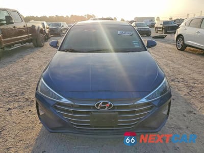 Piąte zdjęcie samochodu w środku: 2019 HYUNDAI ELANTRA SEL VIN:5NPD84LF7KH436139 - miniatura
