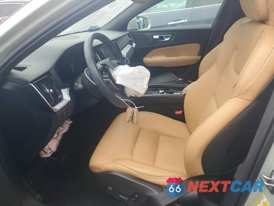 Zdjęcie 7 z 12 samochodu: 2020 VOLVO V60 CROSS COUNTRY T5 MOMENTUM VIN:YV4102WK4L1048394 - miniatura