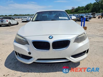 Piąte zdjęcie samochodu w środku: 2014 BMW 228 I VIN:WBA1F5C54EV255846 - miniatura