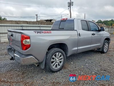 Trzecie zdjęcie samochodu z tyłu: 2016 TOYOTA TUNDRA SR5 VIN:5TFRM5F11GX099499 - miniatura
