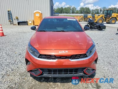 Piąte zdjęcie samochodu w środku: 2023 KIA FORTE GT LINE VIN:3KPF54AD3PE603496 - miniatura