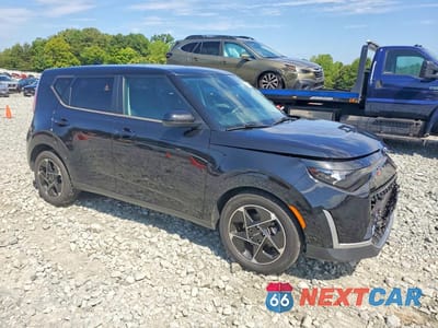 Czwarte zdjęcie samochodu z boku: 2023 KIA SOUL EX VIN:KNDJ33AU9P7865985 - miniatura