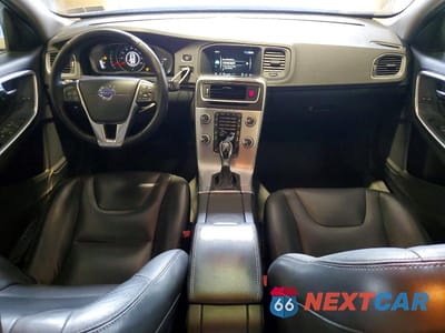 Zdjęcie 8 z 13 samochodu: 2017 VOLVO S60 DYNAMIC VIN:YV140MTL0H2421239 - miniatura