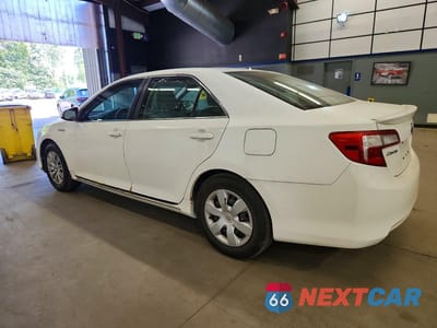 Drugie zdjęcie samochodu z przodu: 2012 TOYOTA CAMRY HYBRID LE VIN:4T1BD1FK0CU033617 - miniatura