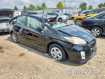 Czwarte zdjęcie samochodu z boku: 2011 TOYOTA PRIUS THREE VIN:JTDKN3DU5B1415529 - miniatura