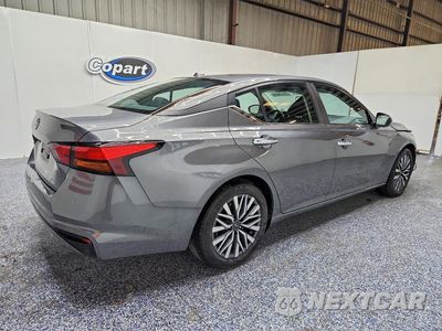 Trzecie zdjęcie samochodu z tyłu: 2025 NISSAN ALTIMA SV VIN:1N4BL4DV5SN416280 - miniatura