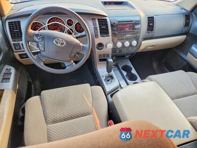Zdjęcie 8 z 13 samochodu: 2012 TOYOTA TUNDRA CREWMAX SR5 VIN:5TFEY5F1XCX124283 - miniatura