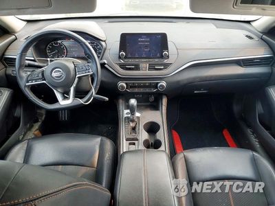 Zdjęcie 8 z 12 samochodu: 2019 NISSAN ALTIMA SR VIN:1N4BL4CW9KN317066 - miniatura