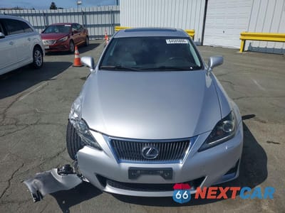 Piąte zdjęcie samochodu w środku: 2011 LEXUS IS 350 VIN:JTHBE5C25B5025386 - miniatura