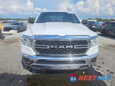 Piąte zdjęcie samochodu w środku: 2022 RAM 1500 BIG HORN/LONE STAR VIN:1C6RRFBG0NN278795 - miniatura