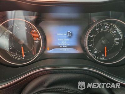 Zdjęcie 9 z 14 samochodu: 2019 JEEP CHEROKEE LIMITED VIN:1C4PJMDX9KD309925 - miniatura
