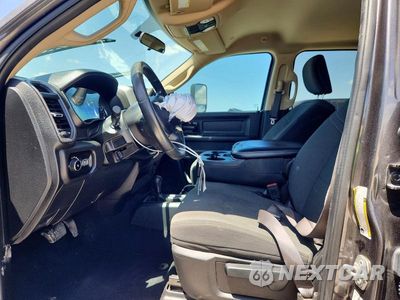 Zdjęcie 7 z 12 samochodu: 2020 RAM 2500 TRADESMAN VIN:3C6UR5CL3LG275718 - miniatura