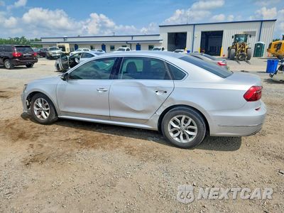 Drugie zdjęcie samochodu z przodu: 2017 VOLKSWAGEN PASSAT S VIN:1VWAT7A32HC000442 - miniatura