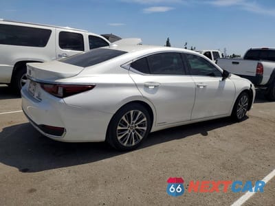 Trzecie zdjęcie samochodu z tyłu: 2019 LEXUS ES 300H VIN:58AB21B19KU003817 - miniatura
