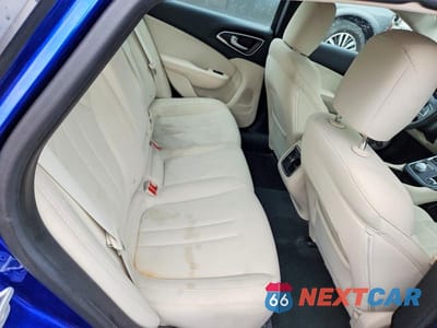 Zdjęcie 10 z 12 samochodu: 2015 CHRYSLER 200 LIMITED VIN:1C3CCCAB0FN749404 - miniatura