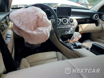 Zdjęcie 8 z 12 samochodu: 2015 MERCEDES-BENZ C 300 4MATIC VIN:55SWF4KB5FU062923 - miniatura