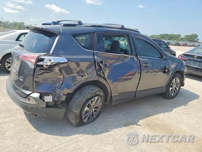 Trzecie zdjęcie samochodu z tyłu: 2017 TOYOTA RAV4 HYBRID XLE VIN:JTMRJREV5HD069848 - miniatura