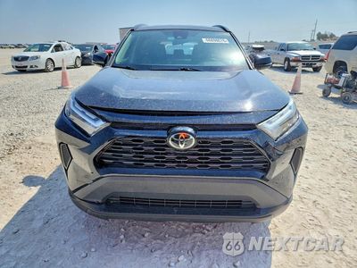 Piąte zdjęcie samochodu w środku: 2024 TOYOTA RAV4 XLE VIN:2T3W1RFV3RW324597 - miniatura