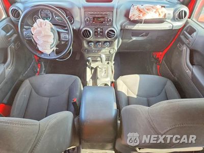 Zdjęcie 8 z 12 samochodu: 2018 JEEP WRANGLER UNLIMITED SPORT VIN:1C4BJWDG6JL807400 - miniatura