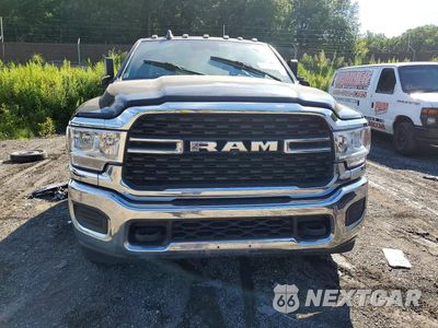 Piąte zdjęcie samochodu w środku: 2022 RAM 3500 TRADESMAN VIN:3C63RRGL3NG337621 - miniatura