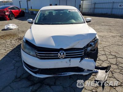 Piąte zdjęcie samochodu w środku: 2013 VOLKSWAGEN PASSAT S VIN:1VWAP7A36DC124230 - miniatura