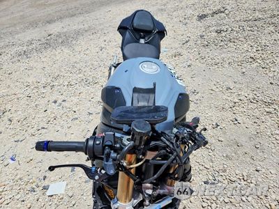 Piąte zdjęcie samochodu w środku: 2024 BMW S 1000 RR VIN:WB10E6300R6K14073 - miniatura