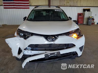 Piąte zdjęcie samochodu w środku: 2017 TOYOTA RAV4 LE VIN:2T3ZFREV9HW344545 - miniatura