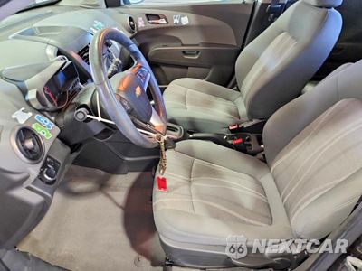 Zdjęcie 7 z 12 samochodu: 2015 CHEVROLET SONIC LT VIN:1G1JC6SH5F4124440 - miniatura
