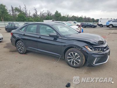 Czwarte zdjęcie samochodu z boku: 2025 VOLKSWAGEN JETTA S VIN:3VW5X7BU9SM091714 - miniatura