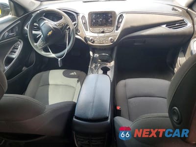 Zdjęcie 8 z 12 samochodu: 2019 CHEVROLET MALIBU LT VIN:1G1ZD5ST1KF115764 - miniatura