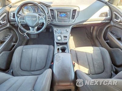 Zdjęcie 8 z 12 samochodu: 2015 CHRYSLER 200 LIMITED VIN:1C3CCCAB2FN685110 - miniatura