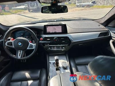 Piąte zdjęcie samochodu w środku: 2020 BMW M5 BASE VIN:WBSJF0C0XLB449010 - miniatura