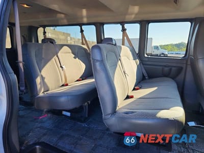 Zdjęcie 6 z 10 samochodu: 2019 CHEV EXPRESS CA VIN:1GAZGPFG9K1257549 - miniatura