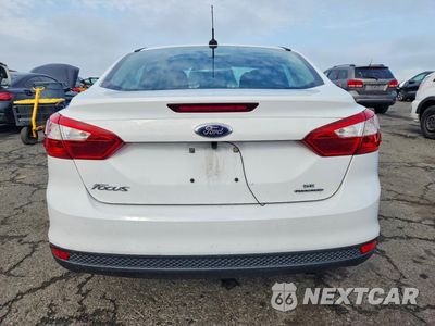 Zdjęcie 6 z 12 samochodu: 2014 FORD FOCUS SE VIN:1FADP3F28EL211790 - miniatura
