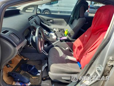 Zdjęcie 7 z 12 samochodu: 2010 TOYOTA PRIUS III VIN:JTDKN3DU1A1109653 - miniatura
