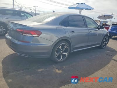 Trzecie zdjęcie samochodu z tyłu: 2020 VOLKSWAGEN PASSAT R-LINE VIN:1VWMA7A38LC017550 - miniatura
