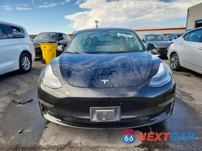 Piąte zdjęcie samochodu w środku: 2022 TESLA MODEL 3 VIN:5YJ3E1EA8NF285674 - miniatura
