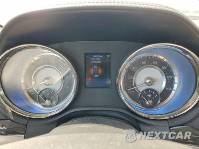 Zdjęcie 9 z 12 samochodu: 2013 CHRYSLER 300 VIN:2C3CCAAG7DH573022 - miniatura