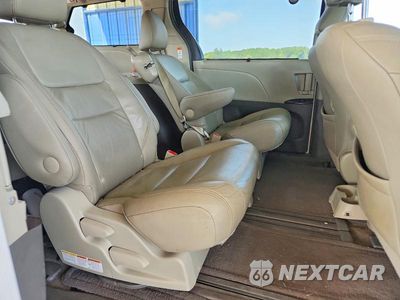 Zdjęcie 10 z 12 samochodu: 2015 TOYOTA SIENNA XLE PREMIUM 8-PASSENGER VIN:5TDYK3DC9FS631578 - miniatura