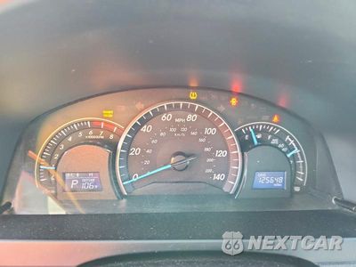 Zdjęcie 9 z 13 samochodu: 2014 TOYOTA CAMRY VIN:4T4BF1FK2ER432791 - miniatura