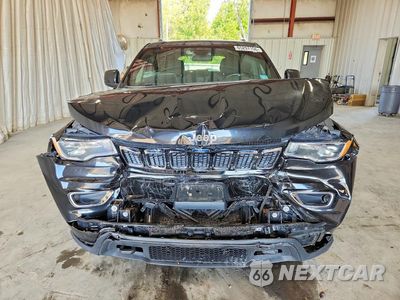Piąte zdjęcie samochodu w środku: 2019 JEEP GRAND CHEROKEE LAREDO VIN:1C4RJFAG0KC837383 - miniatura